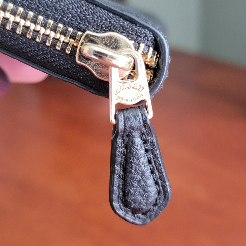 Coach F16612 Accordion Zip Around Black Pebbled Leather Wallet - Picture 7 of 16